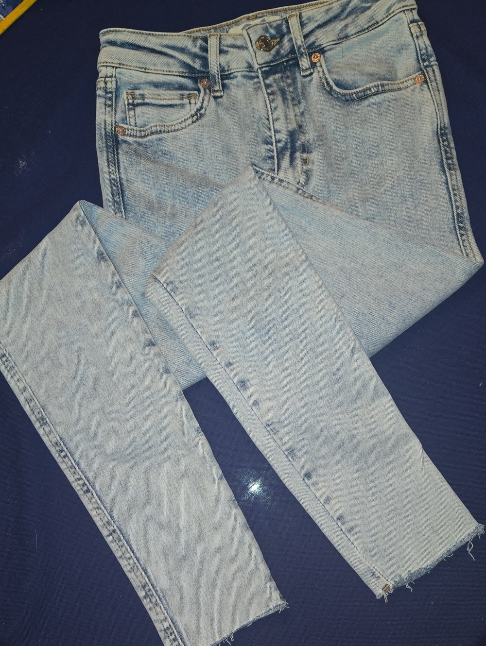 Light Wash Women’s Jeans - Classic High-Rise Slim Fit